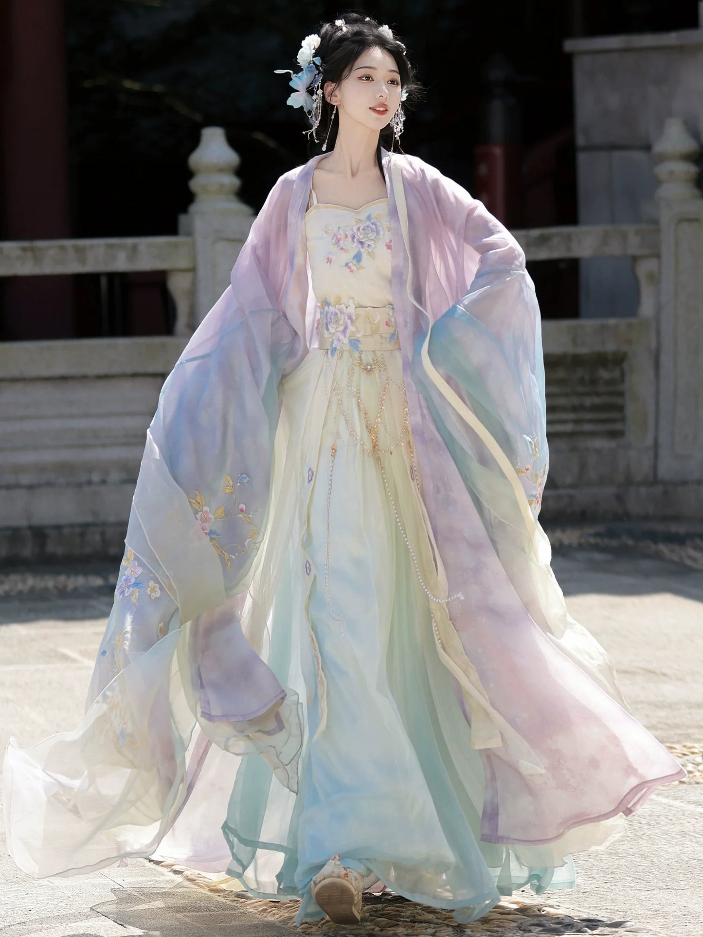Zhiyi 知意 - Tang Dynasty Style Qiyao Ruqun