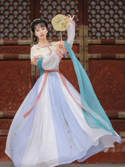 Lin Lang 琳琅 - Tang Dynasty Style U-shaped Collar Qiyao Ruqun