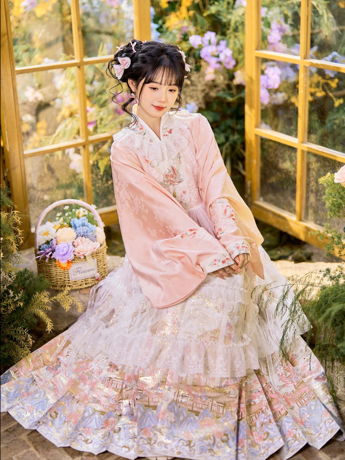 Ming Dynasty Sweet Pink Embroidered Pipa Sleeve Top & White Woven Mamianqun | Swallow Pavilion 燕云亭