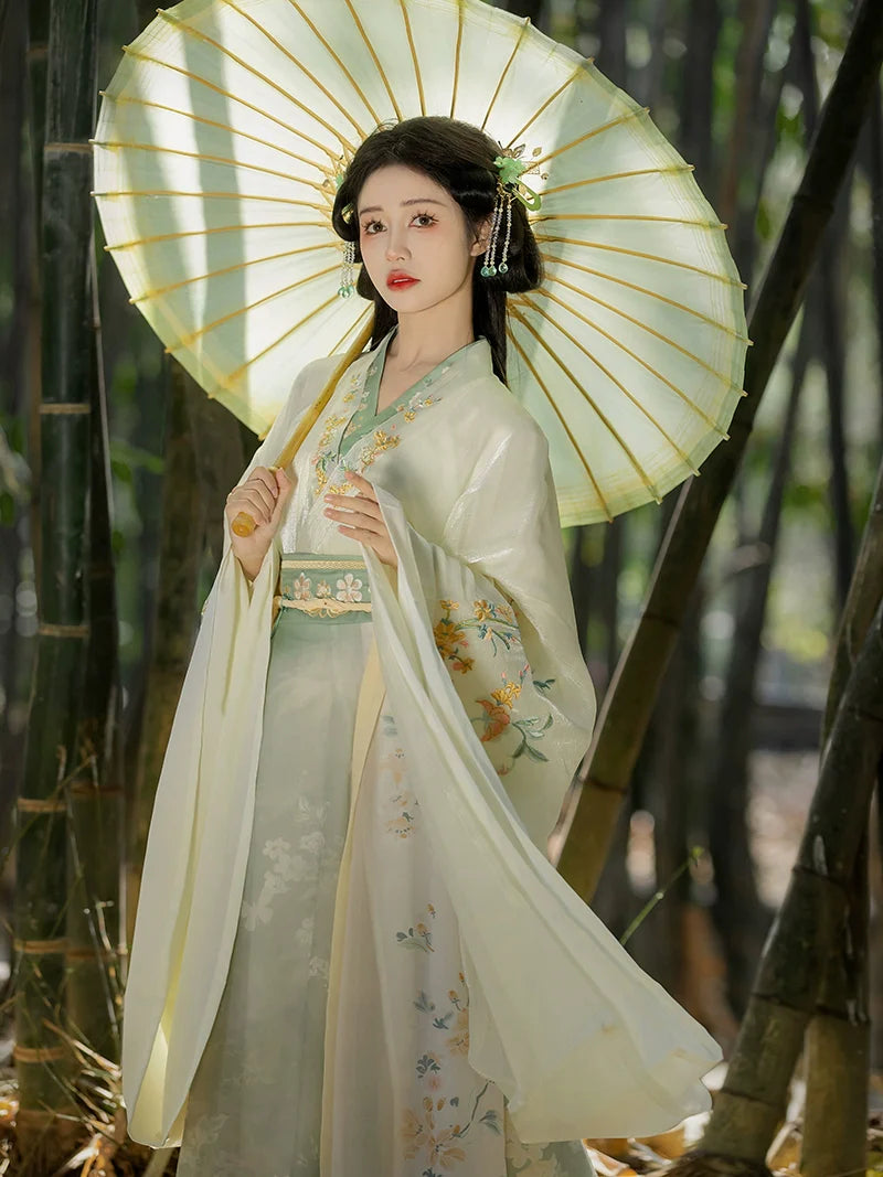Wei Jin Dynasty Qiyao Ruqun Hanfu | Ten Miles of Spring 春风十里
