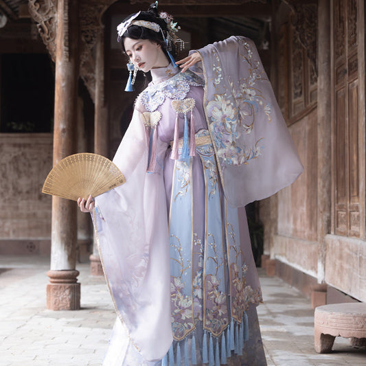 Lady Yu - Chinese opera inspired hanfu outfit with mamian skirt — detail view