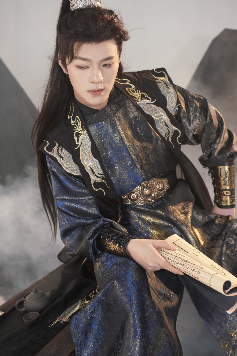Tang Dynasty Round Collar Robe - Rise of the King 君临